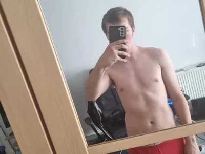 Meet attractive German guys on webcam with BigJuicy18cm.