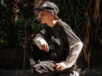 Guy selfsucking Pavo_tv's male masturbation is live and unmissable