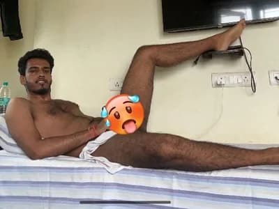 Join 'nivedthomas01', an Indian cam guy, for adult webcam fun
