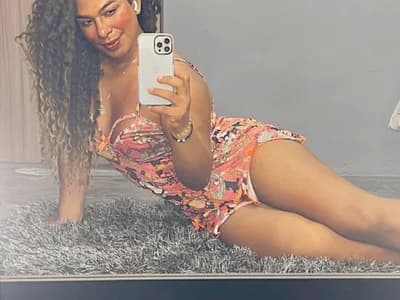 Small cock choquitolove1 shows off her petite trans endowments in this steamy cam show