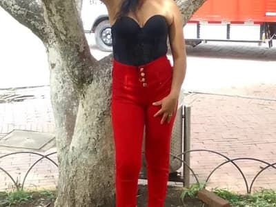 Join trans girl Danii_Love1 as she hosts a professional cam show from her office