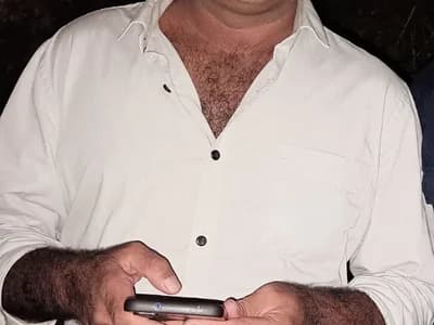 Indian male cam model 'guy kikkalakka' loves private shows