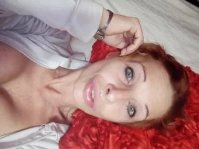 Get yourself with FrozenWaffle, a beautiful girl enjoying anal blondes in her show.