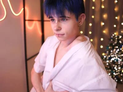 Guy connect with goth cam models for intriguing gothic chats Alex_Vallley