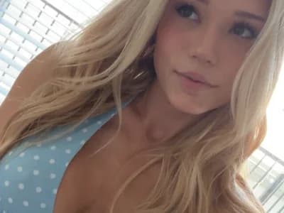 Find lovely white girl like new white xoxoamberr waiting for you online now.