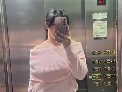 Enjoy Nissrinee, a chick ready for nude chat in an anal arab private show.