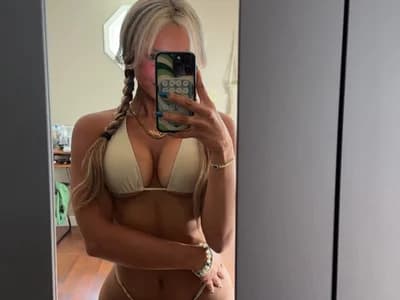 Join girl TheOnlyIris's private show for hot anal mixed fun.