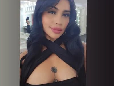 Couple spanking live: Mrcharlottte_queen_bdsm explores boundaries on intimate webcast