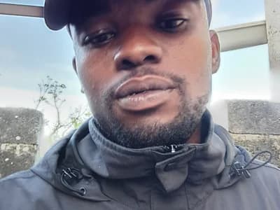 Connect guy with ebony models privately on webcam tonight Taxidriver42031