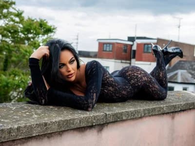 See British vixen girl british models juicylucie strip and tease on her adult cam show