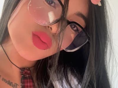 Kissing cam girl in action: watch Dulce-diosa lock lips now