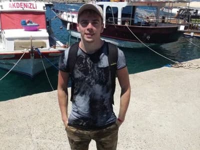 Find vivid colorful cam shows, guy such as Marrymeplz light up cams with their bold colors.