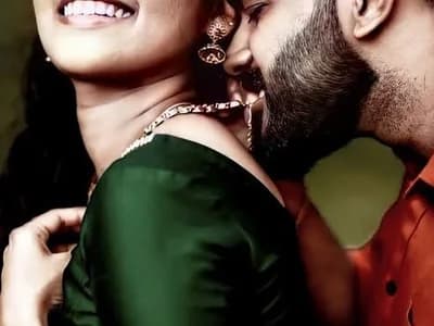 Tamil girl Watch indian webcam performances by sari-clad beauty Shilpa. Tamil_Perfect_Coupless