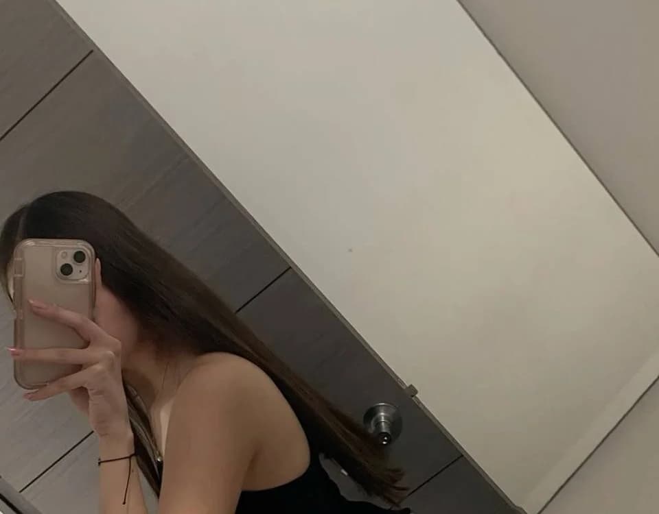 Join bella_dorn for witness german teens entertaining couples with intimate shows.