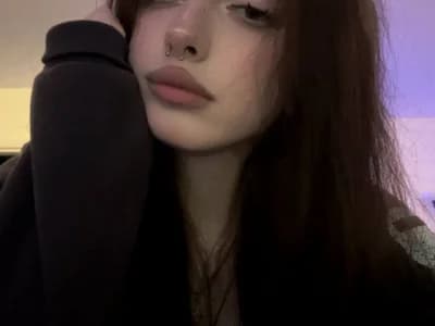 Masturbation watch: girl Volume_sound pleasures herself on webcam.