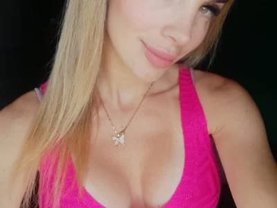 This girl LeaHotxx is ready for a private show with anal toys!
