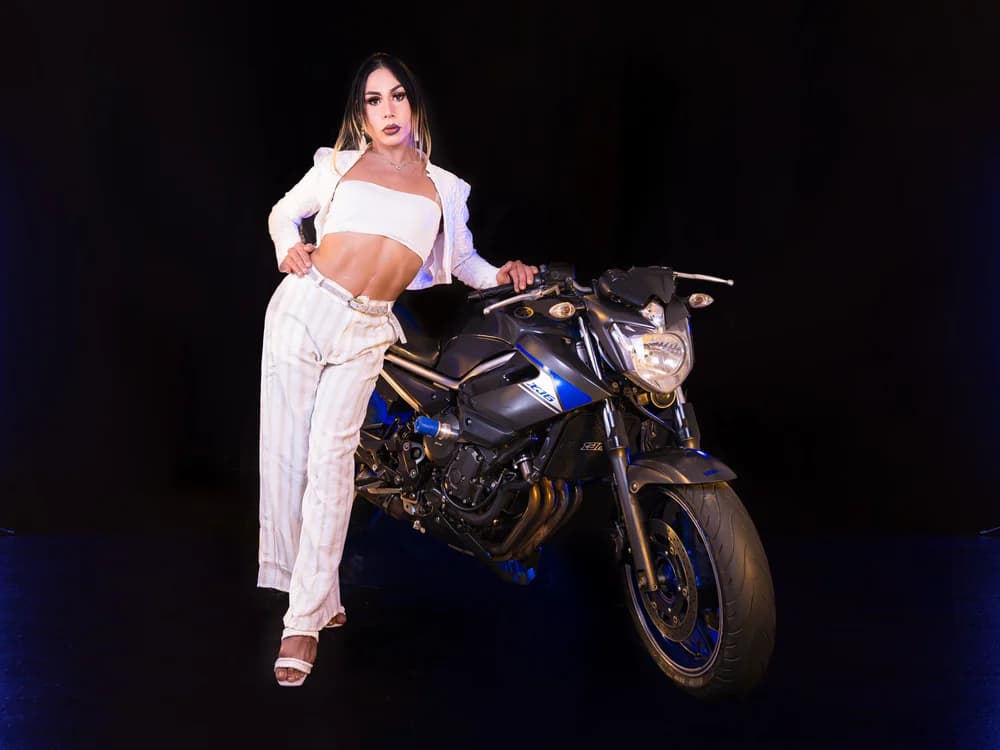 See Ukrainian shemales in action with trans girl Daliana_Gounbolt's exclusive private cam chats.