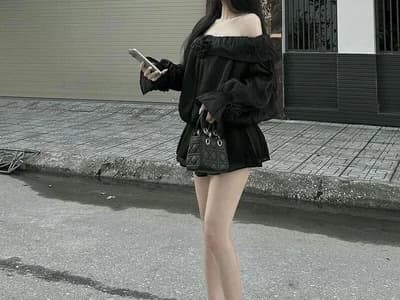 Watch girl sexy-girl8386's live stream, a Vietnamese beauty