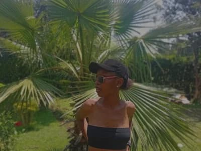 Ebony deepthroating live on tasteful cams as couple learn from ebony blowjob slutty_vel's mastery