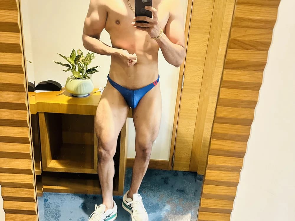 One-on-one time with handsome Czech guy marathixmaster, book now.