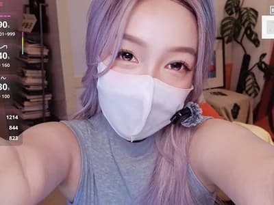 nayomi_34f