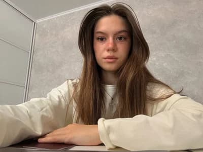 See playful blond beauty girl white young ChaeHerin check herself out