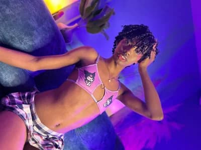 Guy Doctors uniform cam sex driving viewers wild with desire Roxy_Dream_