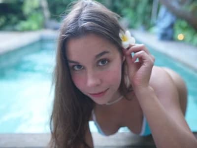 Anal creampie girls in nude chat offering private anal shows with Monika__youthful.