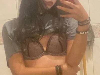 Topless teens: Couples enjoy intimate cam shows together with Vampyrinha666.