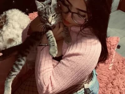 Join Lana_Hands for affordable cam shows: girls offering cheap privates.