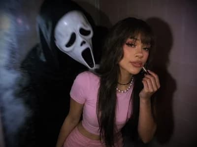 Join Kittylissii for live trans anal cam experience