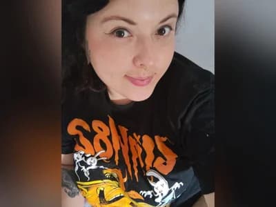 Watch BBW cuckold girl IAM_YOURF8CK1NGQUEEN pleasuring partner on cam