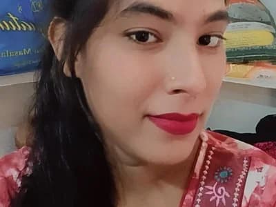 Join girl colorful Radhaji_hot as she vividly colors her webcam space with passion.