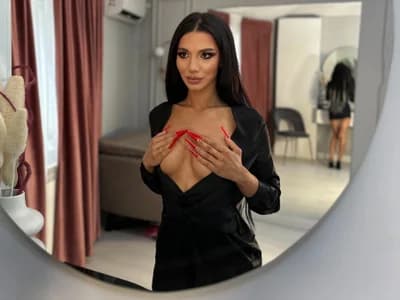 Doggy style creampie Couple cam features creamy climaxes in doggy style ErinEvans