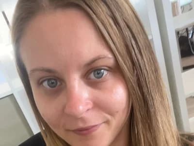 Dildos and vibes together: Cam girl 'dildo or vibrator JuicyLucy06' demonstrates skillfully