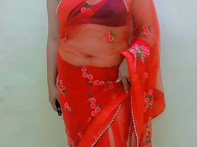 Discovering glory holes together: A new adventure for glory hole hot_bhabhi2's couple