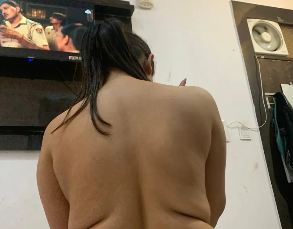 Witness topless grannies treat couples to great cam experiences with HORNY_BITES.