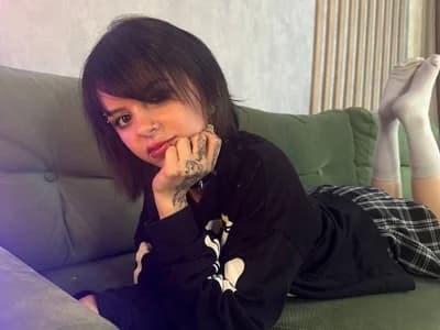 Black hair Intimacy watch: A pair of black-haired lovebirds share passionate moments on their live adult cam show. TwiggyStar