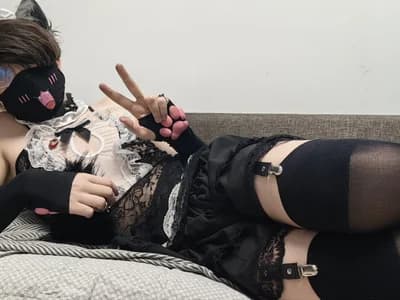 Bottom FemboyMiles flaunts his rear on this guy cam bottoms broadcast, don't miss it.