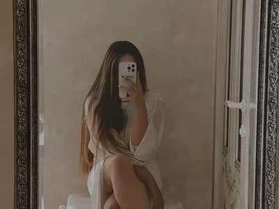 Ticket and group shows girl Sexy performers together in a lively adult chat room Hot-Marlin