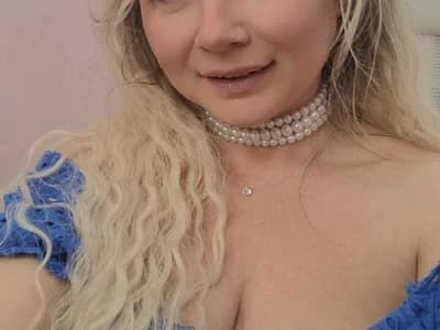 Witness steamy doggy style acts from couple on cam, up close and personal in private chat for an intimate experience. usernam