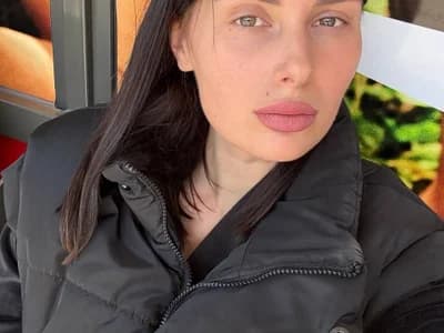 Topless young girl Confident topless babes live, with focus on youthful assets. Nikoli_star