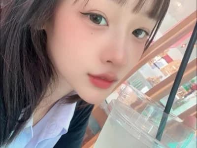 Witness the chemistry between couple chinese zghn88 and his partner as they chat intimately in mandarin