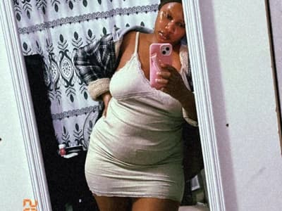 Dildo or vibrator young Lively vibe fun for couple's cam debut MimiCurves