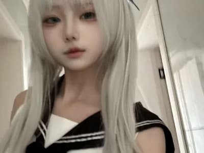 Watch petite live cam shows featuring tiny twosomes like couple AOA-001.