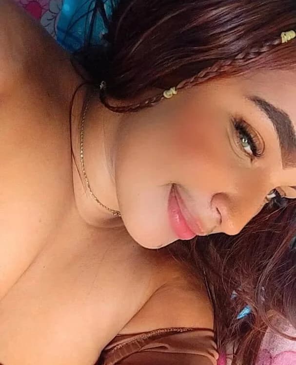 Join Temptation_girls_ and partner for punjabi couple cams