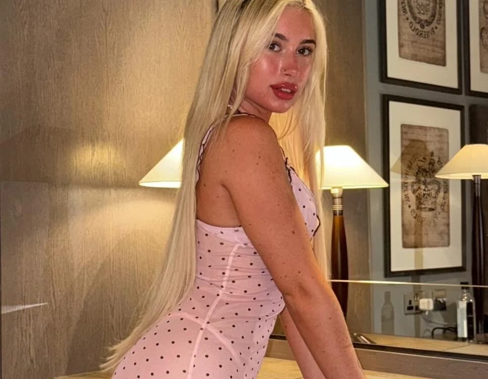 SexySaraxxoo