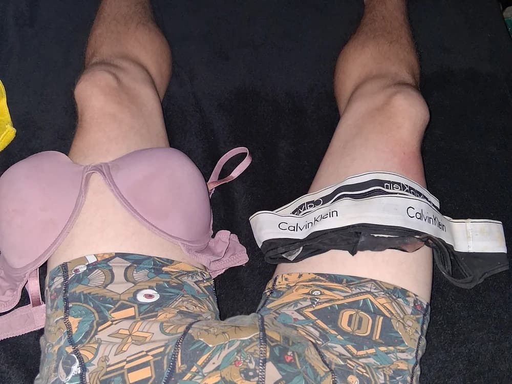 Guy Watch real Slovenian cams in HD quality, join now TeenBoySolo068