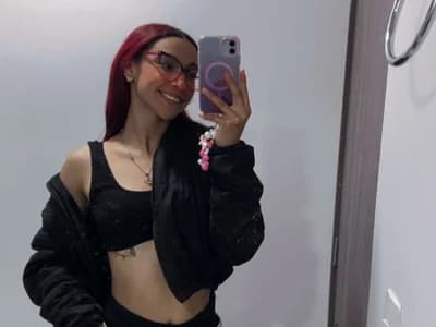 Girl show off sexy feet in 'Foot Fetish Teens' cam shows: join now to see more of VioletWinters's soles and arches