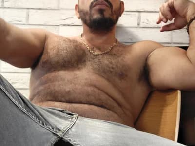 Join guy balds Speck1234's live stream of smooth headed gentlemen